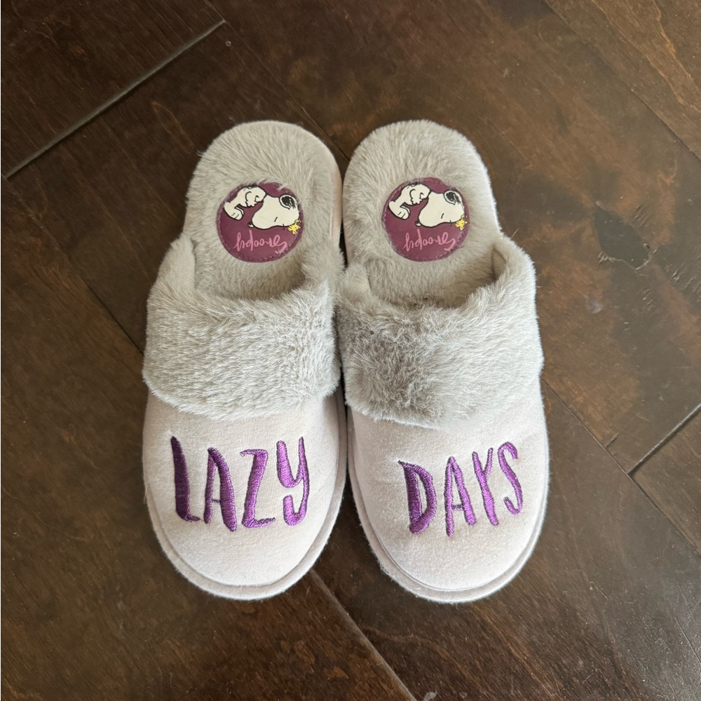 Snoopy slippers
